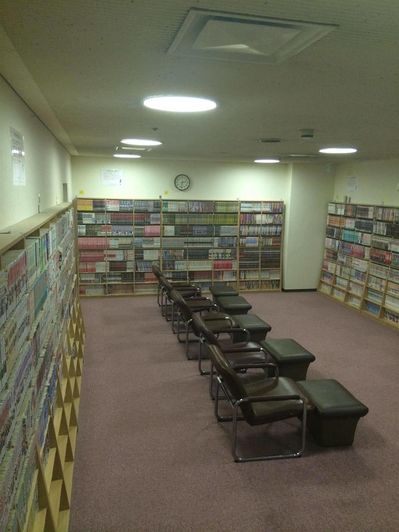 Capsule Hotel Asahi Plaza Shinsaibashi Осака Екстериор снимка